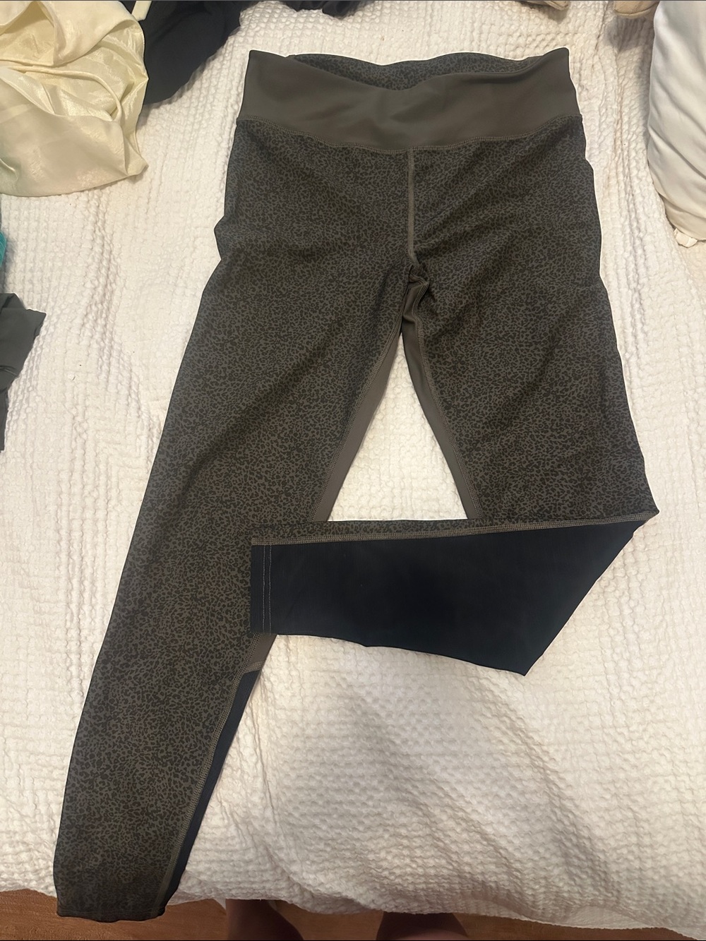 Hurley Olive Green and Black Leopard-Print Leggings